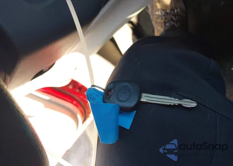 2010 Toyota Corolla z USA, uszkodzony, nr VIN 2T1BU4EE2AC316483